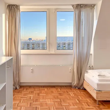 T&k - 2 - 5 - Heart Of Solingen-hofgarten זולינגן